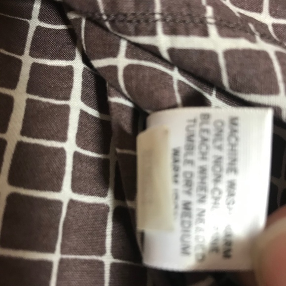 Banana Republic Short Sleeved Button Up Shirt PM - Picture 8 of 8